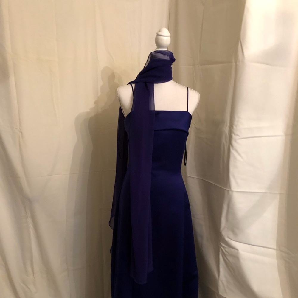 FORMAL EVENING GOWN with scarf. Purple size 14